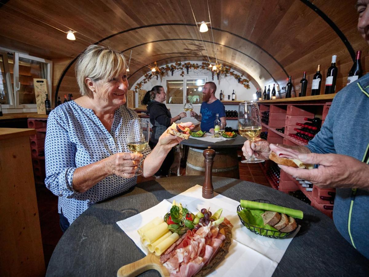 Erlebnisland Grizzlybaer Hotel Langenbuhl Kültér fotó